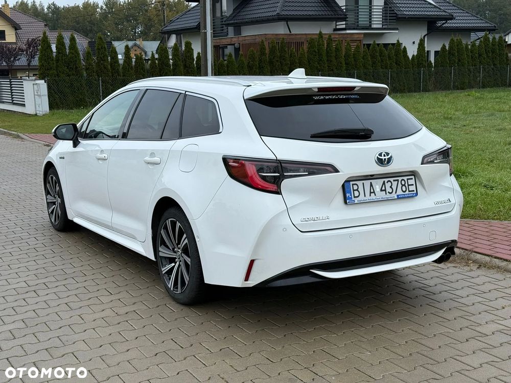 Toyota Corolla 2.0 Hybrid Style - 11