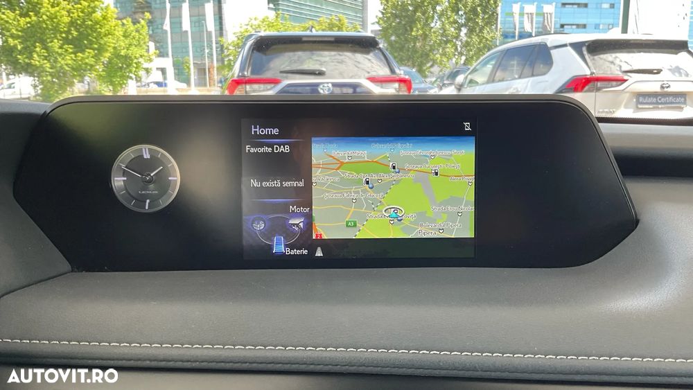Lexus UX 250h FWD Executive - 25