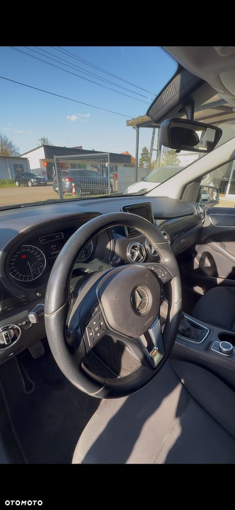 Mercedes-Benz Klasa B 180 (BlueEFFICIENCY) - 8