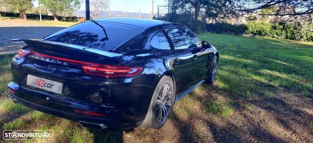 Porsche Panamera Turbo Executive - 13