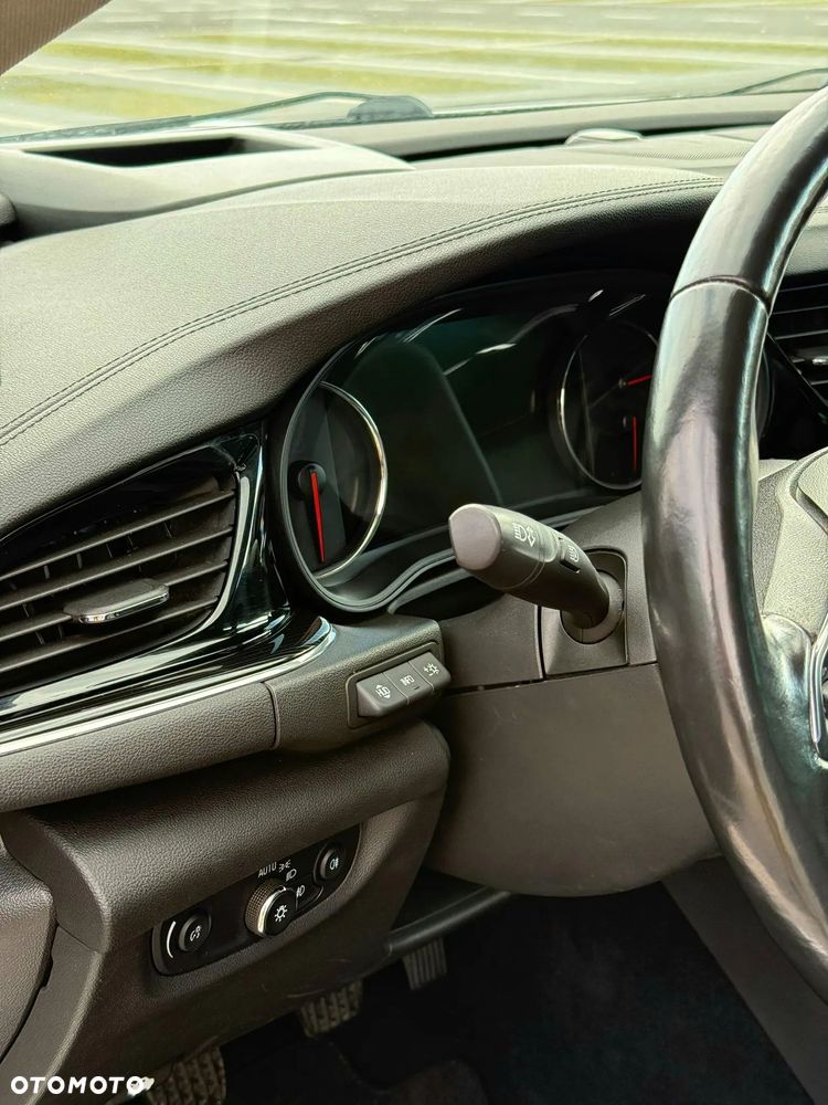 Opel Insignia 2.0 CDTI Cosmo S&S - 19