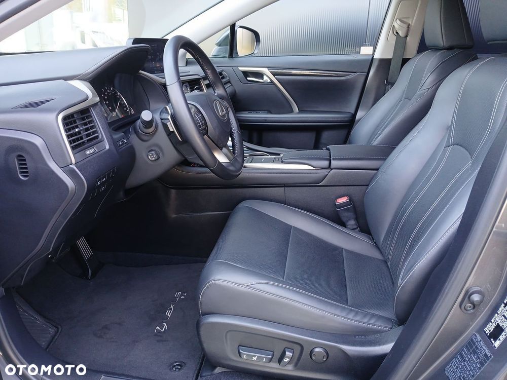 Lexus RX - 10