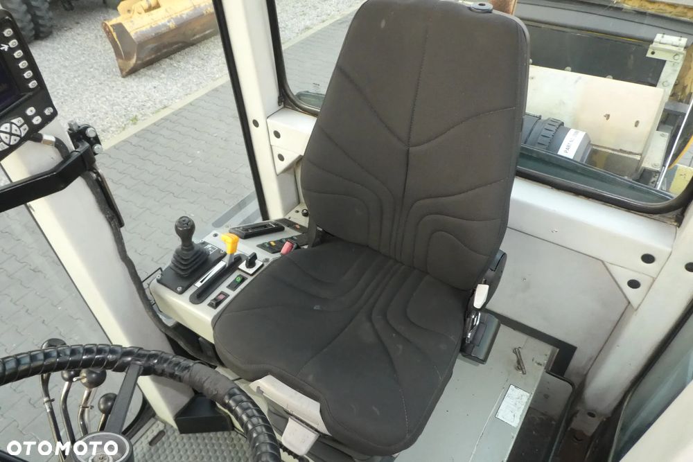 New Holland 106,6A  RÓWNIARKA 6X6 - 26