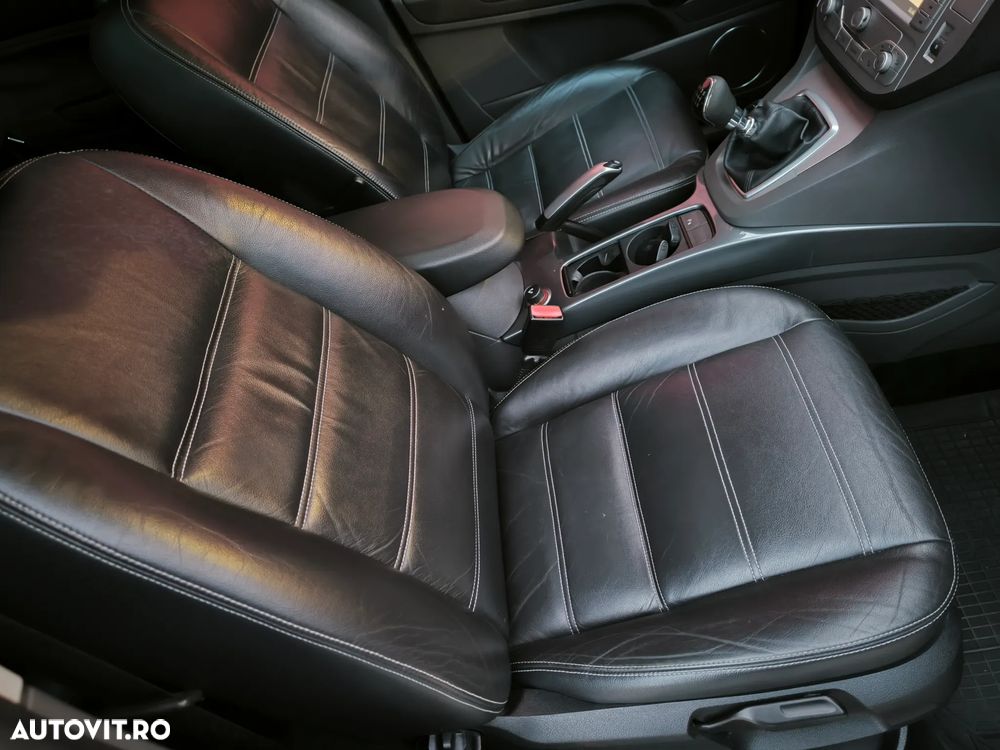 Ford Kuga 2.0 TDCi 4x4 Titanium - 17