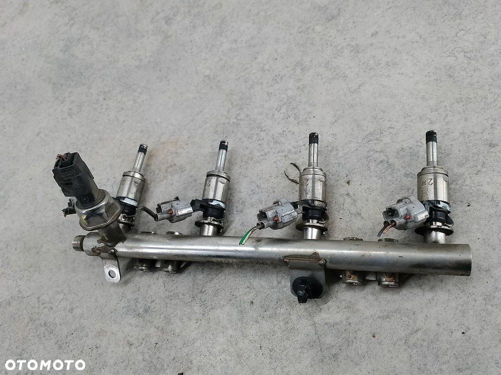 LISTWA WTRYSKOWA BENZYNA RENAULT SCENIC III FL 175204385R 1.2 TCE - 1