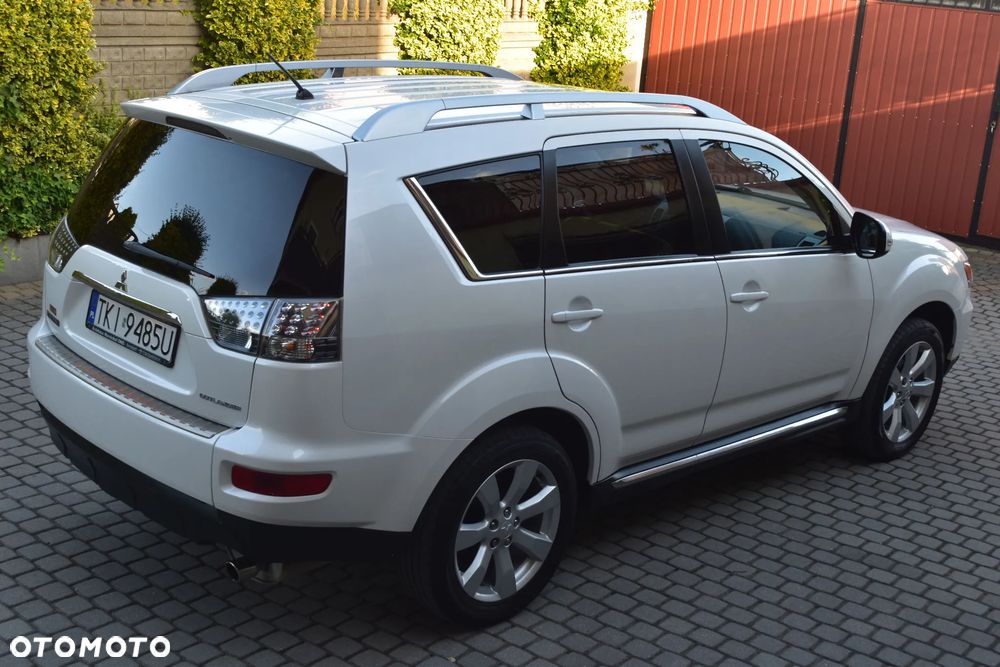 Mitsubishi Outlander 2.0 2WD Inform - 17
