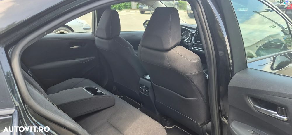Toyota Corolla 1.8 Business Edition - 11