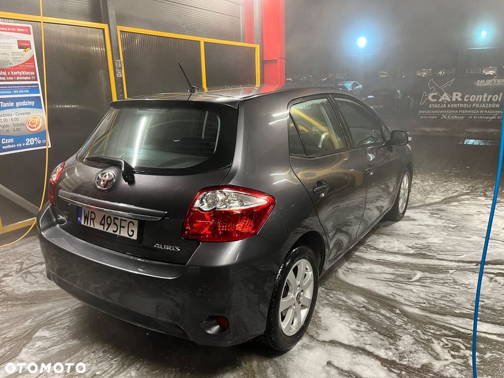 Toyota Auris 1.6 Sol - 6
