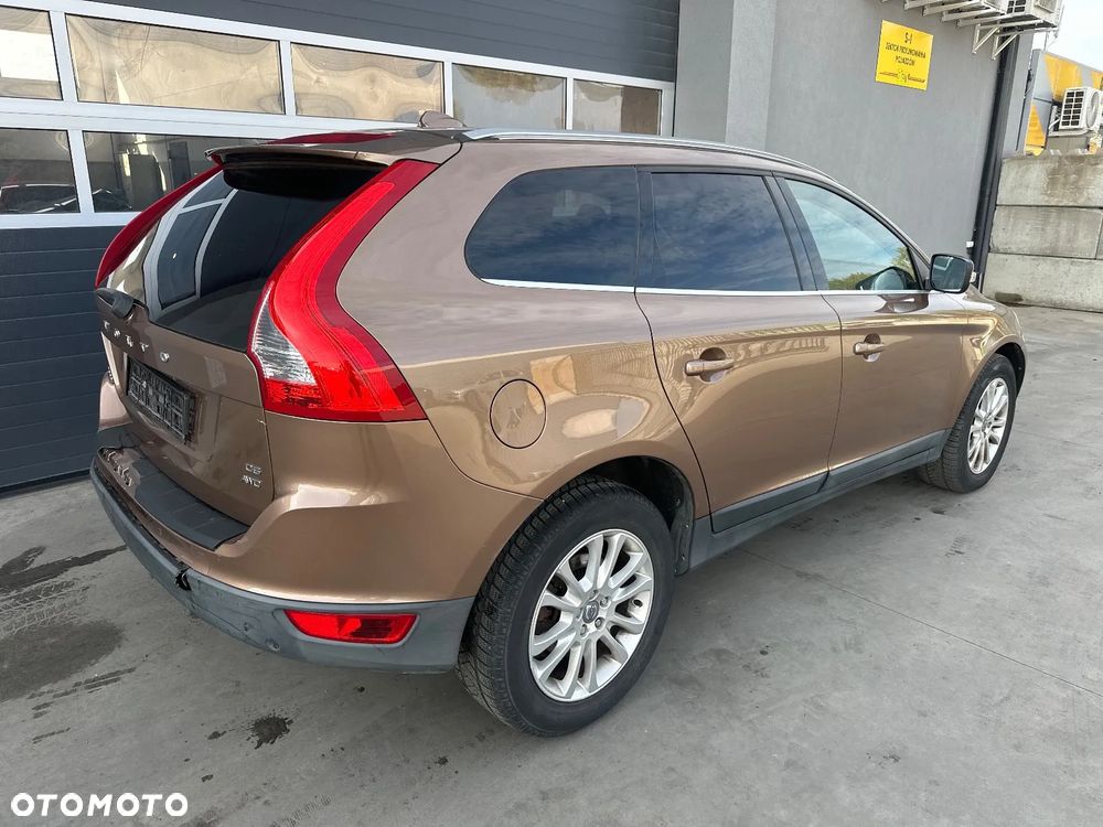 Volvo XC 60 D5 AWD Summum - 4