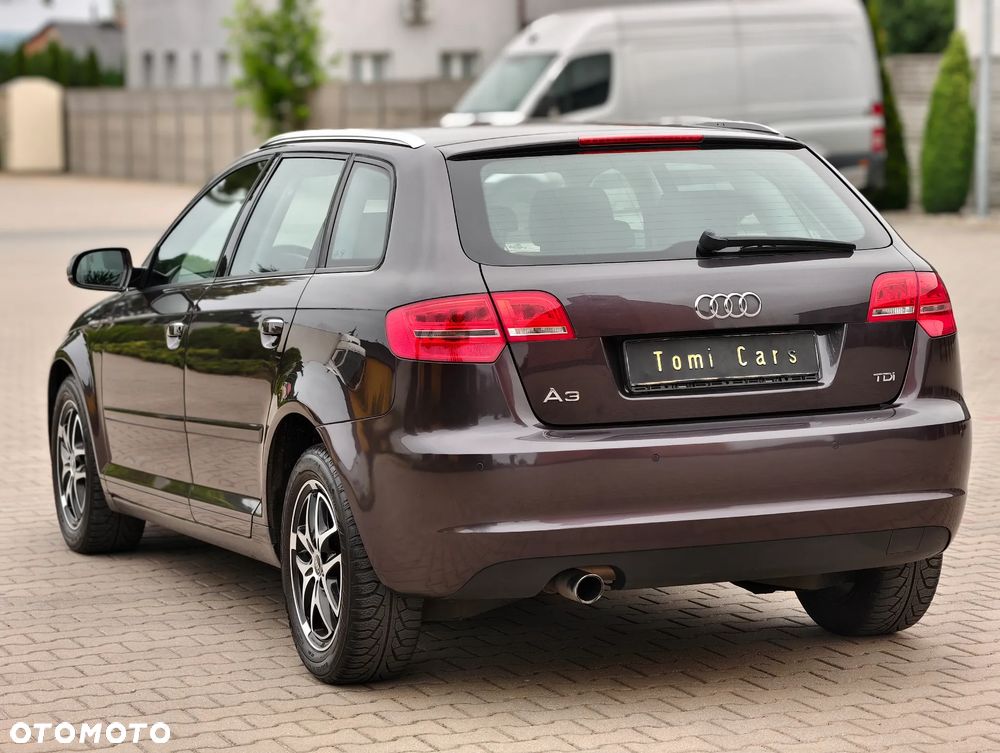 Audi A3 Sportback 2.0 TDI Attraction - 2