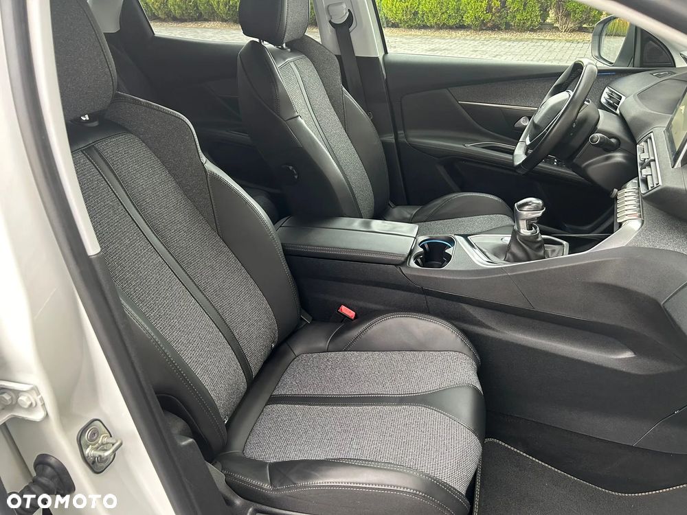Peugeot 3008 - 9