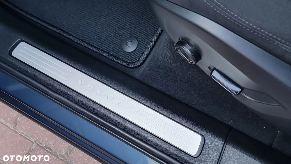 Volvo XC 60 B4 D Inscription - 23