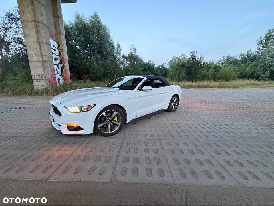 Ford Mustang 3.7 V6 - 1