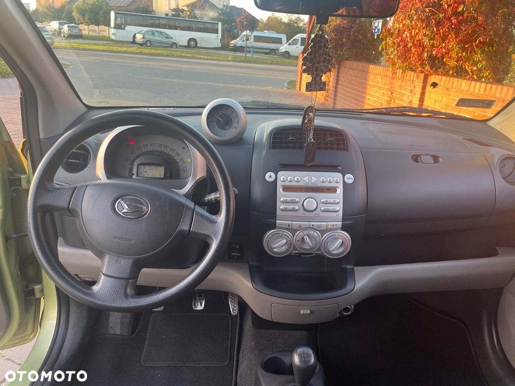 Daihatsu Sirion 1.3 - 10