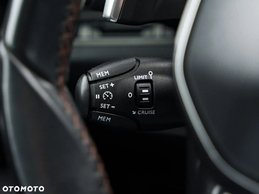 Peugeot 3008 1.6 BlueHDi Active S&S EAT6 - 30