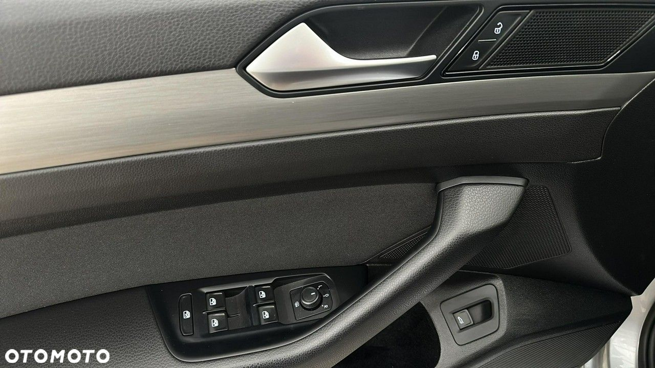 Volkswagen Passat 2.0 TDI EVO Essence - 14