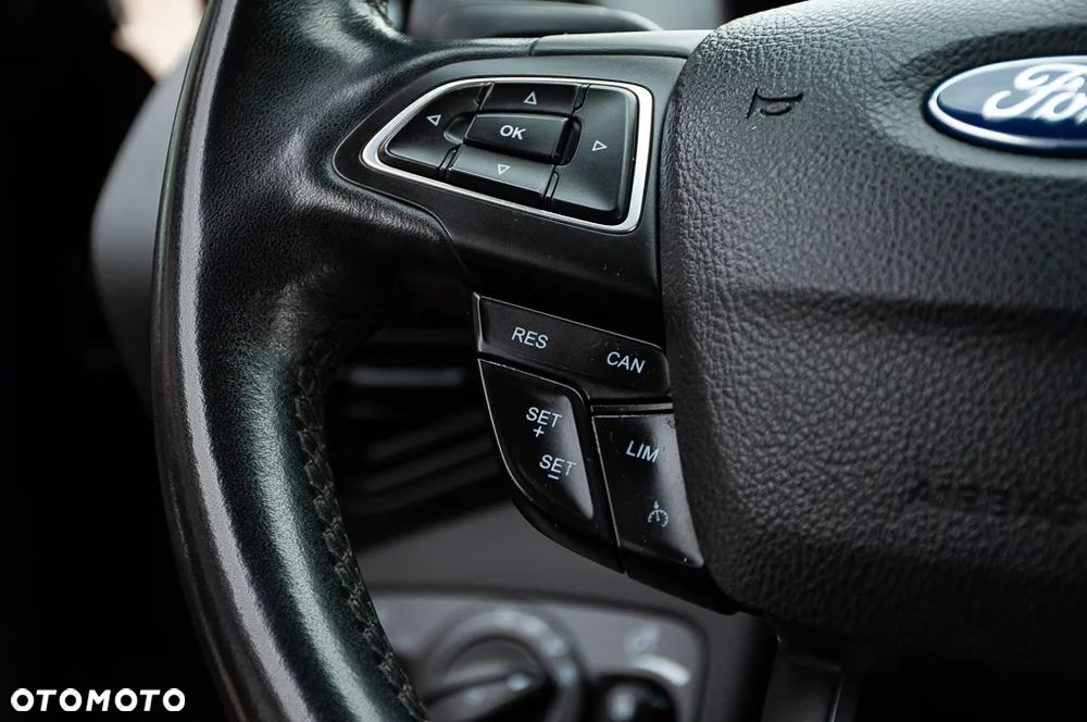 Ford Kuga 1.5 EcoBoost TITANIUM - 40