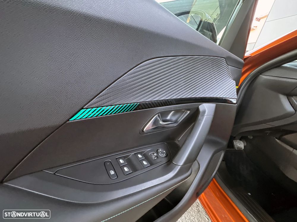 Peugeot e-2008 50 kWh Allure - 6