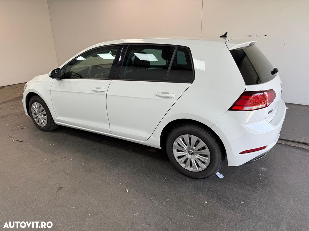 Volkswagen Golf 1.6 TDI Comfortline - 8