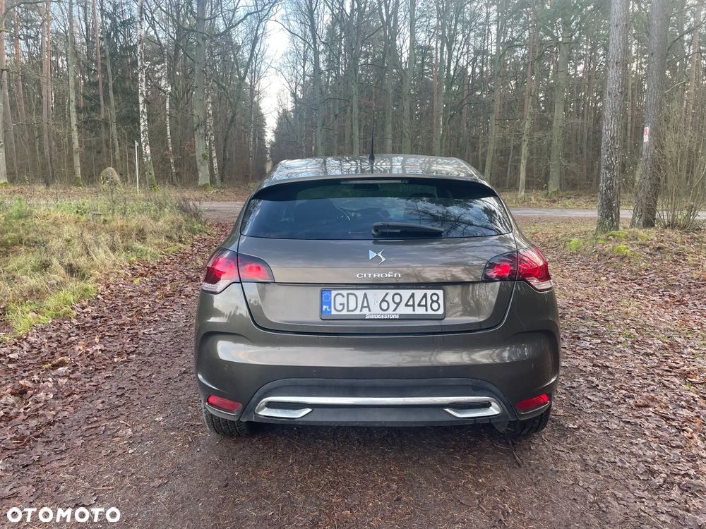 Citroën DS4 1.6 e-HDi SoChic MCP - 8