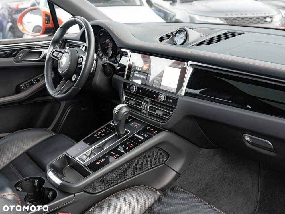 Porsche Macan T - 34