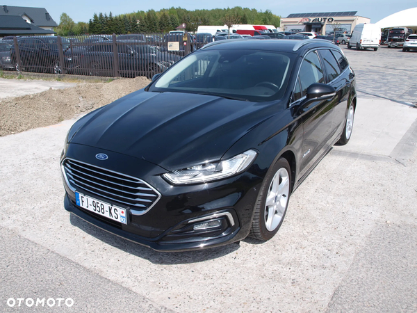 Ford Mondeo Turnier 2.0 Ti-VCT Hybrid Titanium