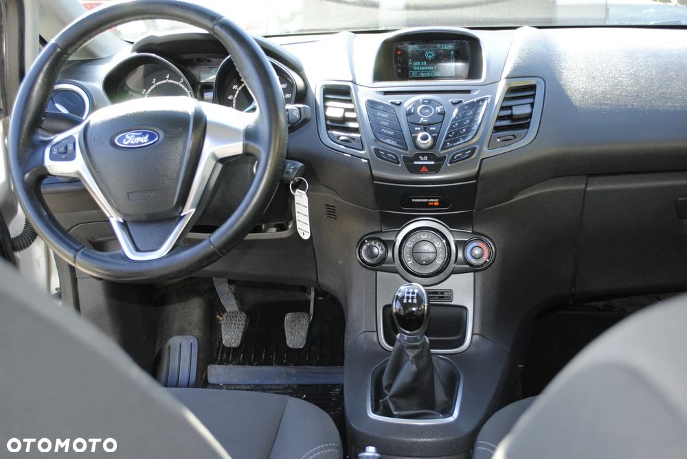 Ford Fiesta - 22