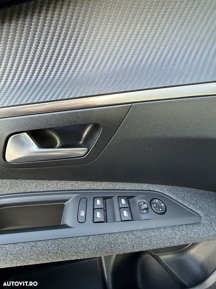 Peugeot 3008 PureTech 130 Stop & Start GPF EAT8 Active Business-Paket - 16