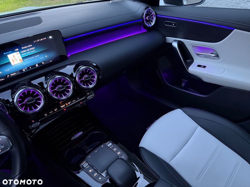 Mercedes-Benz CLA 200 AMG Line 7G-DCT - 29