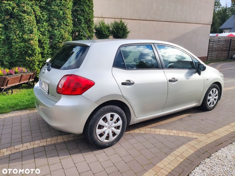 Toyota Auris 2008 photo 4