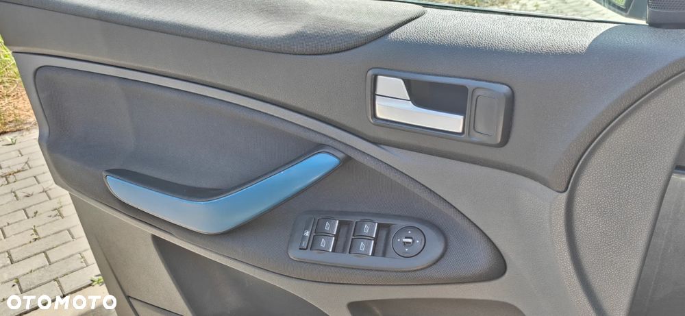 Ford Kuga 2.0 TDCi Titanium - 14