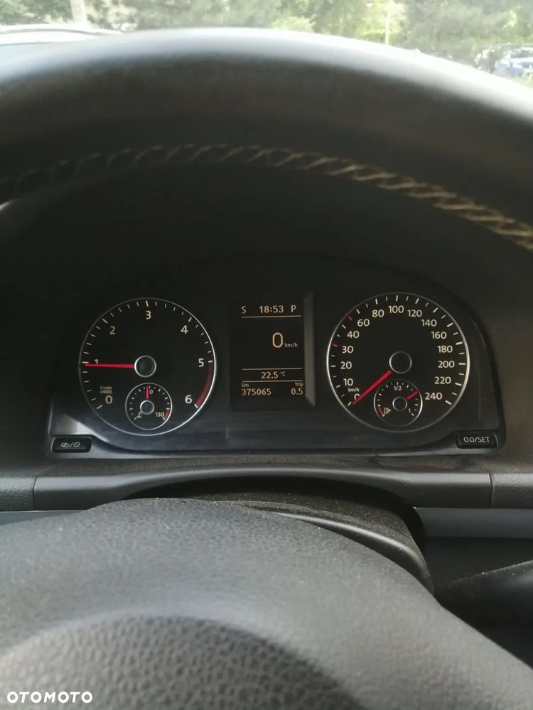 Volkswagen Touran 1.6 TDI DPF Highline DSG - 12