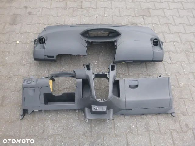 DESKA ROZDZIELCZA KONSOLA TOYOTA YARIS II 06-09T - 1