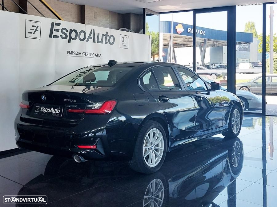 BMW 330 e Auto - 3