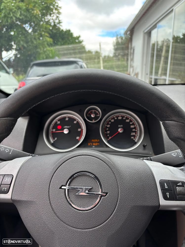 Opel Astra GTC 1.7 CDTi - 3