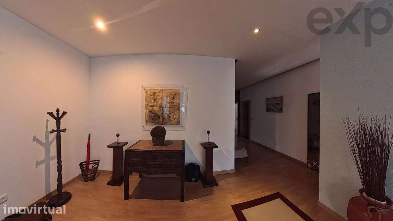 Moradia T5 (2 habitações T3 + T2) - Grande imagem: 3/50