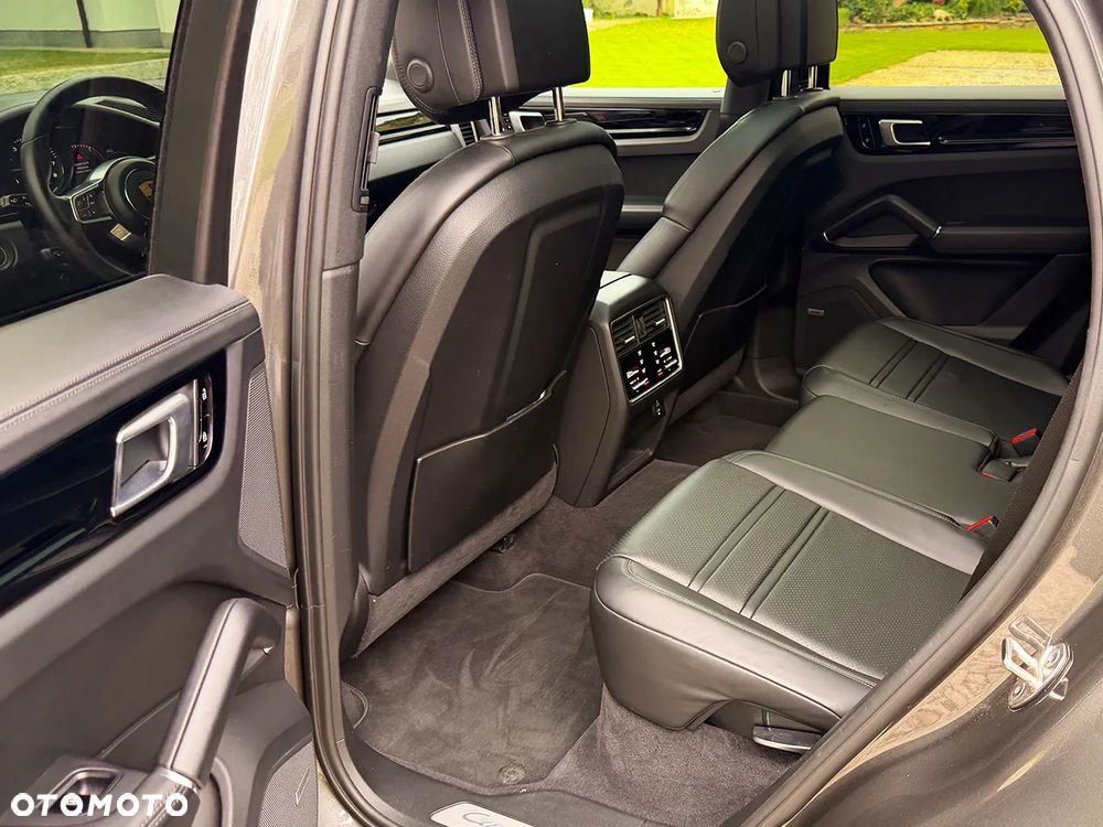 Porsche Cayenne E-Hybrid - 24