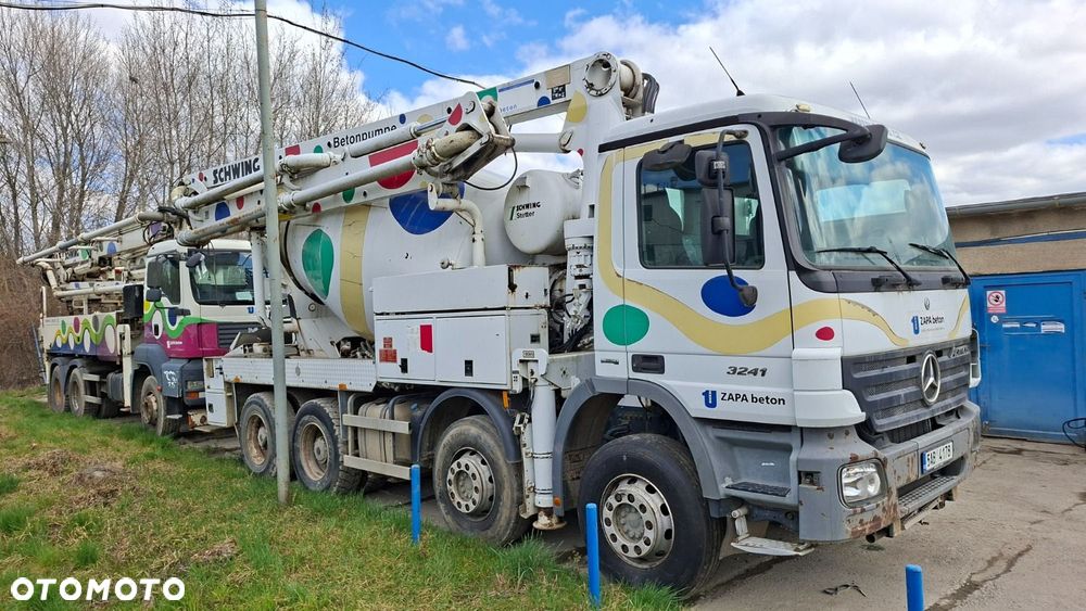 Versalift Actros 3241 B 8X4 + Schwing Fbp 24-125 - 3