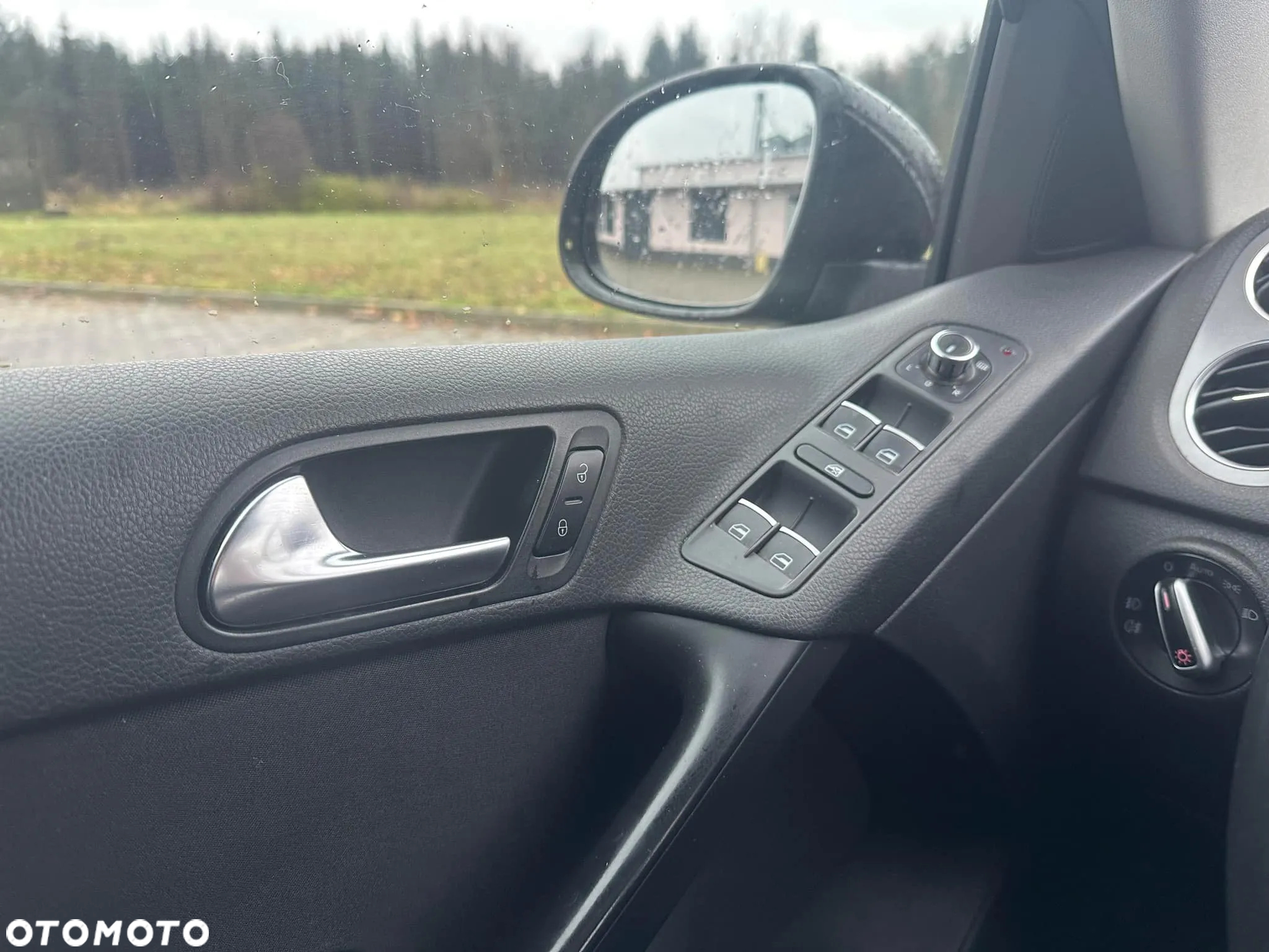 Volkswagen Tiguan 2.0 TDI DPF BlueMotion Technology Sport & Style - 10