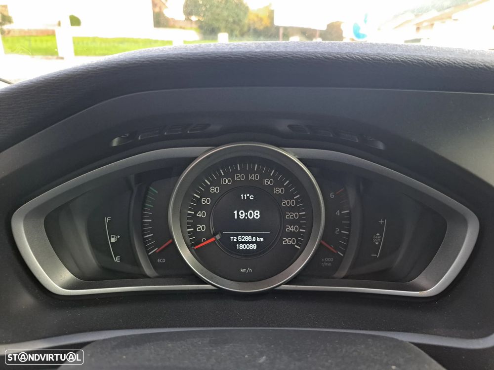 Volvo V40 D2 Kinetic - 18