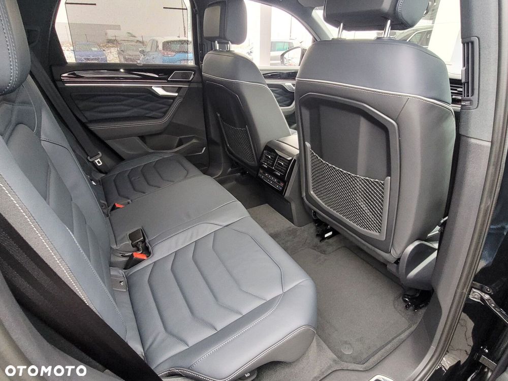 Volkswagen Touareg 3.0 V6 TDI SCR 4Mot R-Line - 28