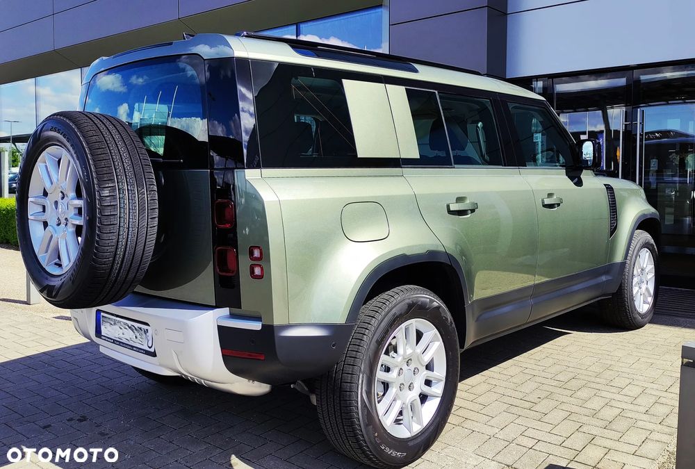 Land Rover Defender - 13