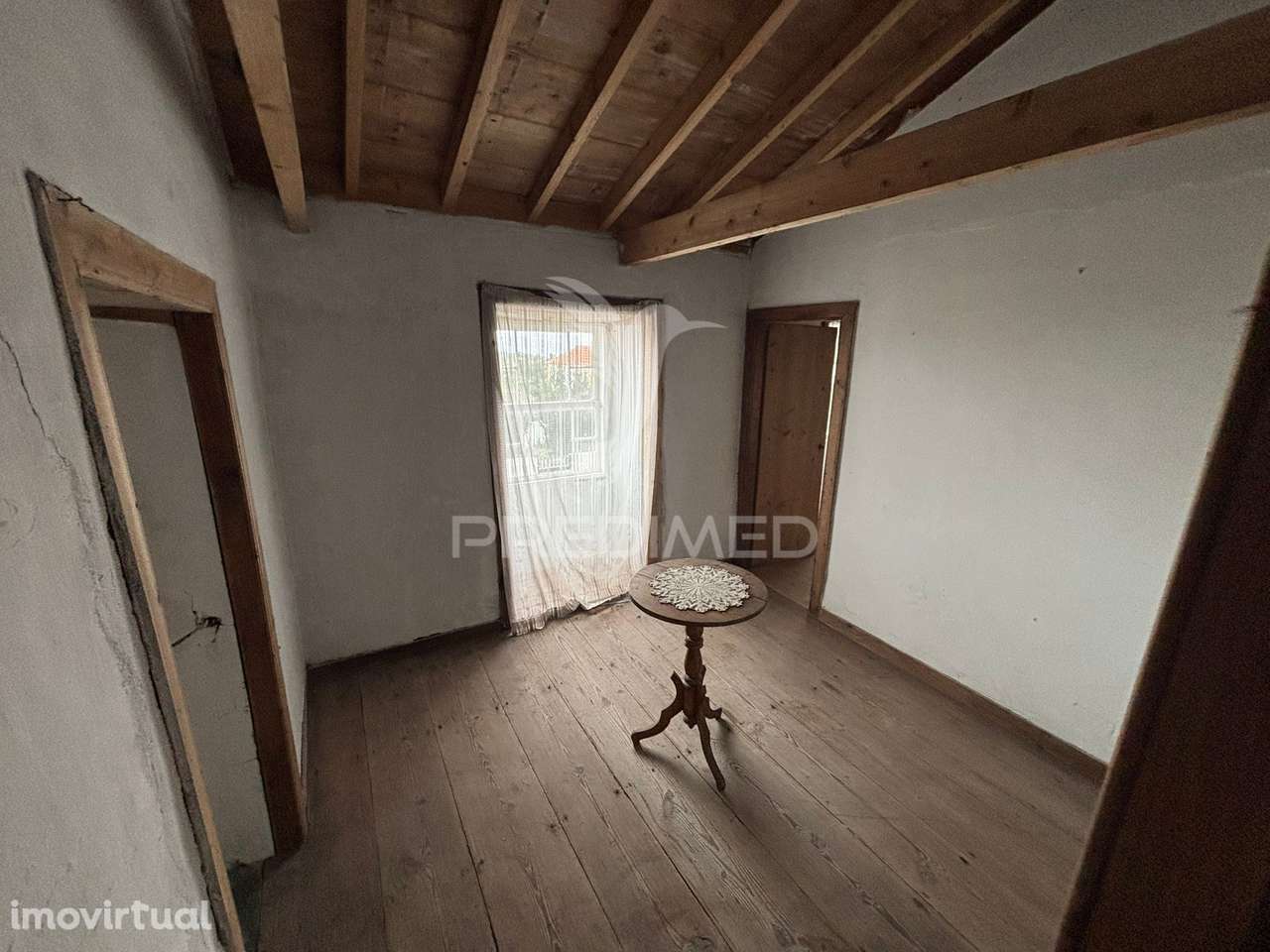 Moradia, para reconstrução, na Candelária, Madalena - Grande imagem: 5/35