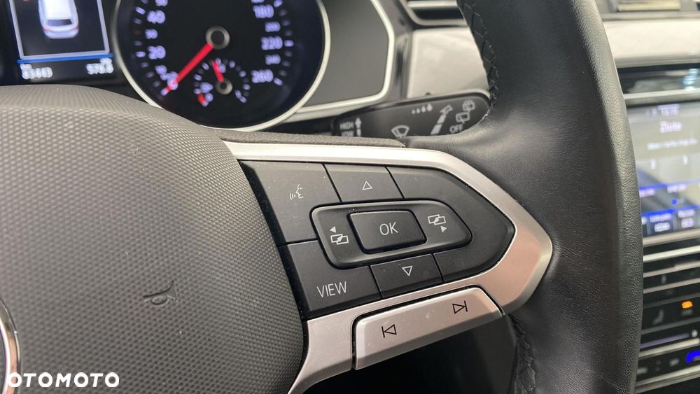 Volkswagen Passat - 21