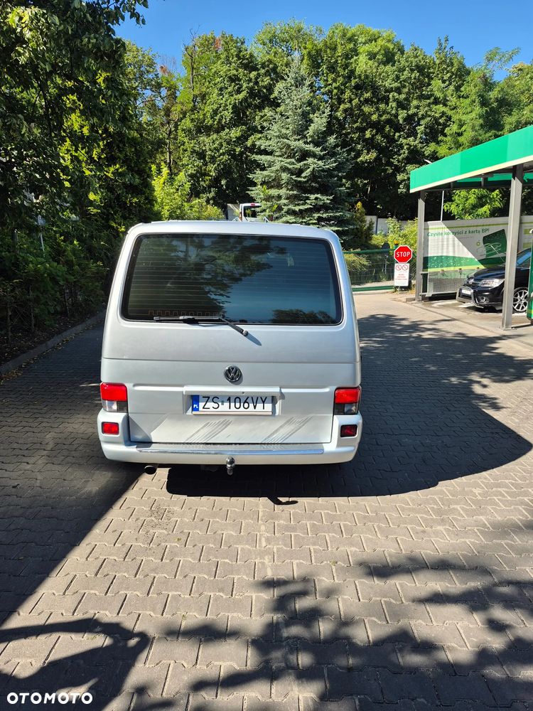 Volkswagen Multivan - 14