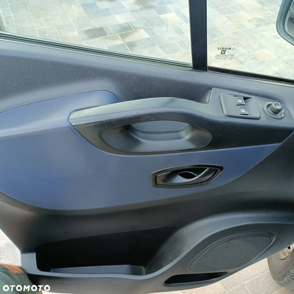 Opel Vivaro - 12