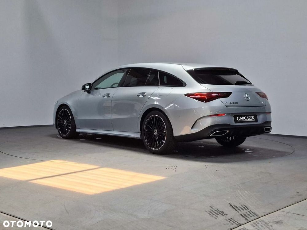 Mercedes-Benz CLA - 6
