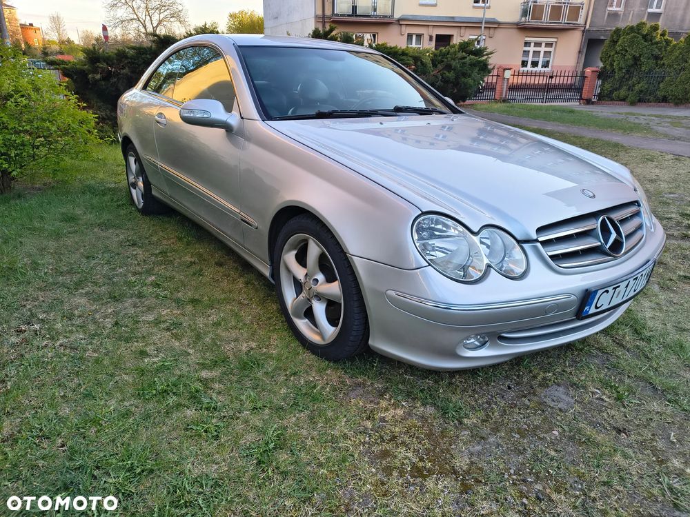 Mercedes-Benz CLK - 9