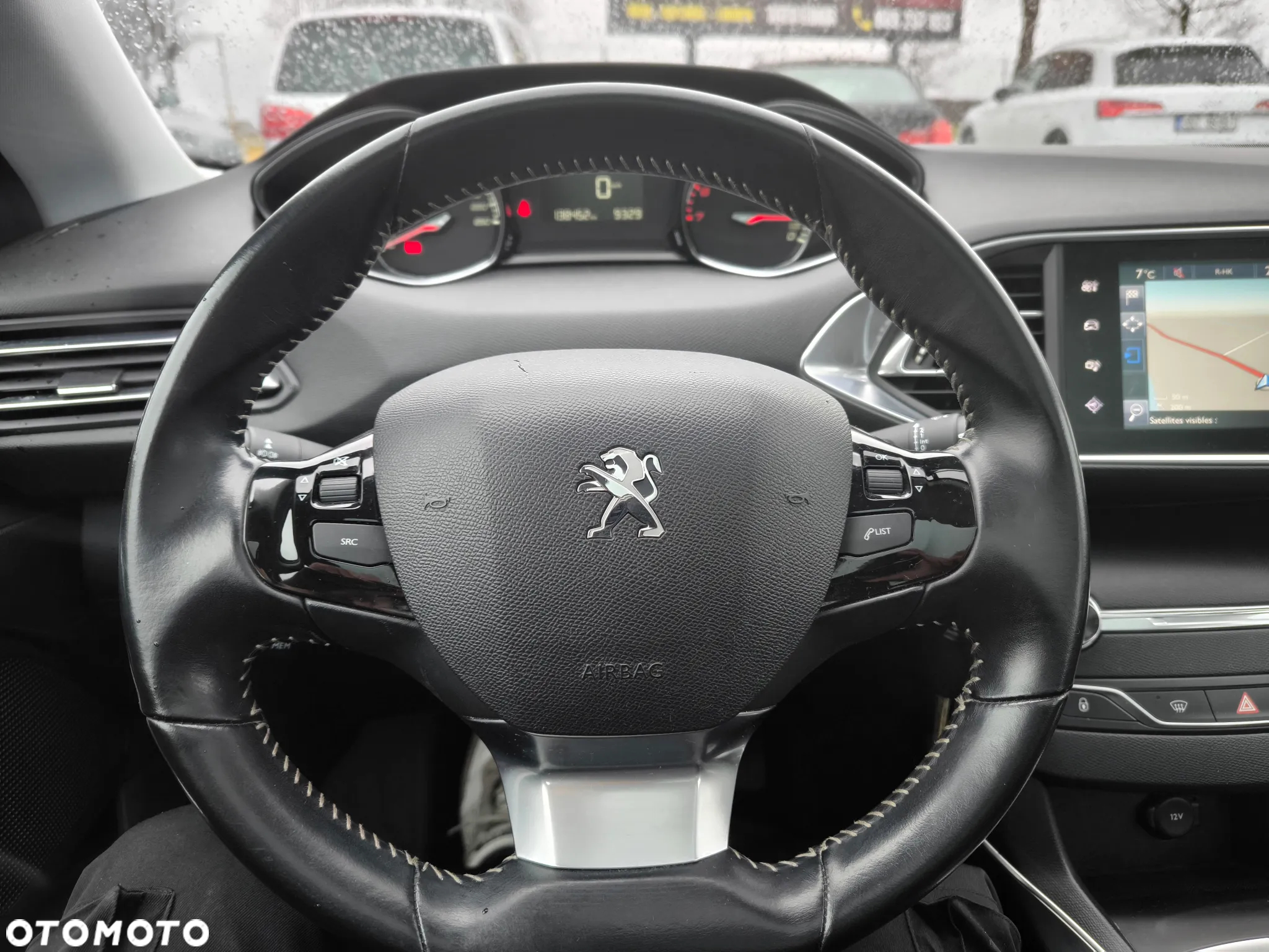 Peugeot 308 1.2 PureTech Allure S&S - 21