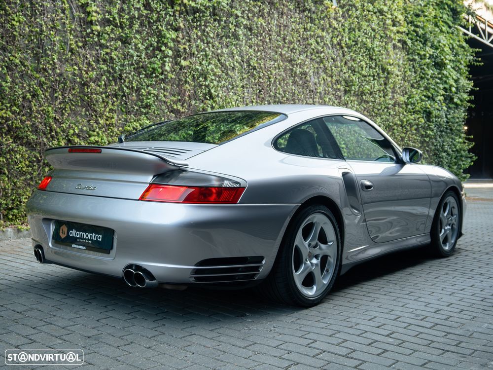 Porsche 911 Turbo — fotografia 13